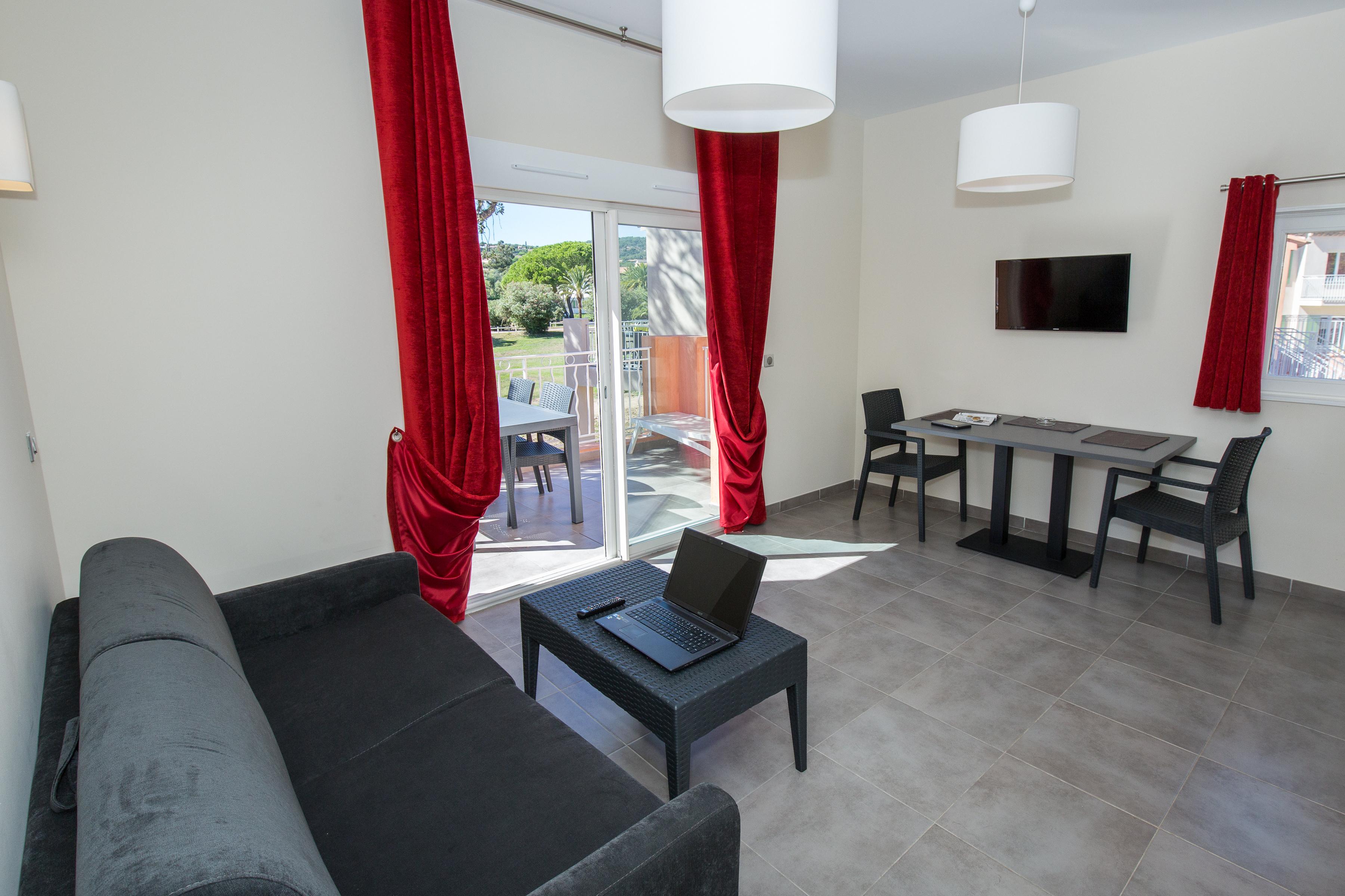 Sowell Residences Les Perles Du Golfe De Saint-Tropez Grimaud Exterior photo